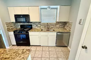 1913 Magazine St, Austin, TX 78727 - Photo 4