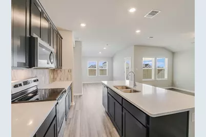 112 Capella Way, Hutto, TX 78634 - Photo 4