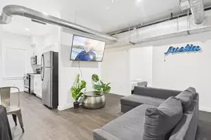 1010 W 26th St, Austin, TX 78705 - Photo 2