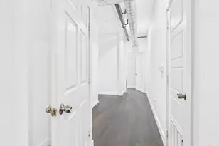 1010 W 26th St, Austin, TX 78705 - Photo 14