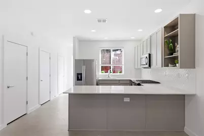 814 N Bluff Drive #074, Austin, TX 78745 - Photo 6