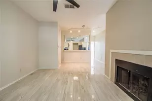 806 W 24th St, Austin, TX 78705 - Photo 2