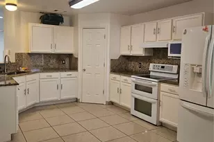 230 Rinehardt St, Hutto, TX 78634 - Photo 6