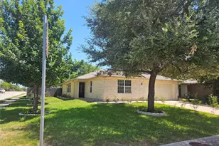 230 Rinehardt St, Hutto, TX 78634 - Photo 2