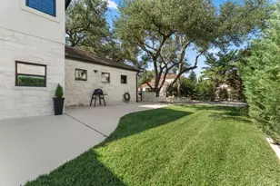 8 Hightrail Way, The Hills, TX 78738 - Photo 14