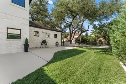 8 Hightrail Way, The Hills, TX 78738 - Photo 20