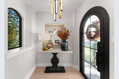 8 Hightrail Way, The Hills, TX 78738 - Photo 2