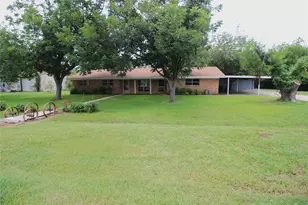 741 W Bell St, Bartlett, TX 76511 - Photo 14