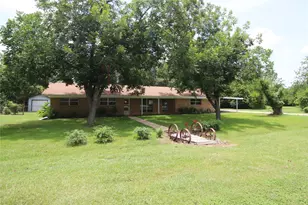 741 W Bell St, Bartlett, TX 76511 - Photo 1