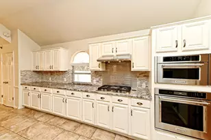 13004 Scofield Farms Dr, Austin, TX 78727 - Photo 14