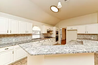 13004 Scofield Farms Drive, Austin, TX 78727 - Photo 12