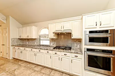 13004 Scofield Farms Drive, Austin, TX 78727 - Photo 4