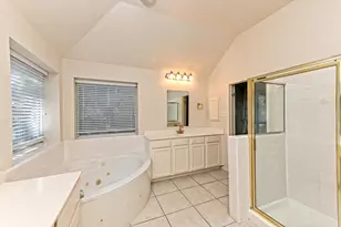 13004 Scofield Farms Dr, Austin, TX 78727 - Photo 20