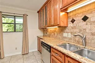 407 E 45th St, Austin, TX 78751 - Photo 4