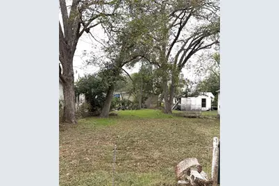 000 Persimmon Street, Lockhart, TX 78644 - Photo 2