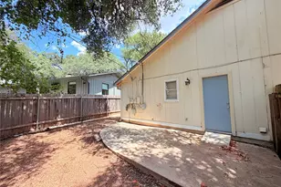 12102 Arrowwood Dr, Austin, TX 78727 - Photo 30