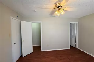 12102 Arrowwood Dr, Austin, TX 78727 - Photo 16