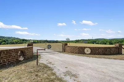 121 Dog Run, Burnet, TX 78611 - Photo 2