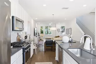 814 N Bluff Dr, Austin, TX 78745 - Photo 10