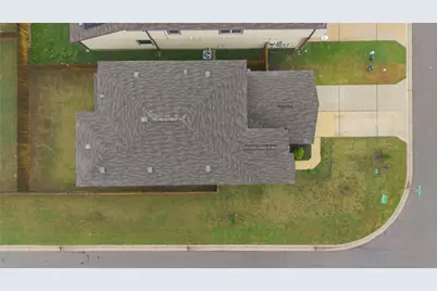 101 Rowdy Yates Way, Jarrell, TX 76537 - Photo 30