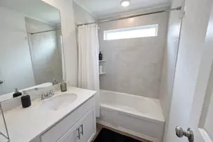 208 Wolf Springs Rd, Georgetown, TX 78628 - Photo 22