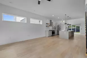 4712 Reyes St, Austin, TX 78721 - Photo 4