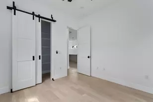 4712 Reyes St, Austin, TX 78721 - Photo 12
