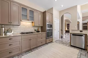 5 Tiburon Ct, The Hills, TX 78738 - Photo 6