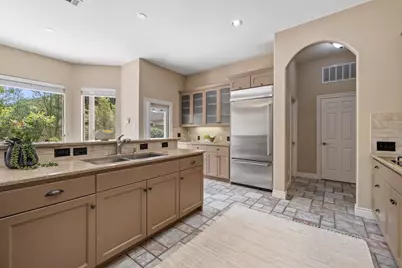 5 Tiburon Court, The Hills, TX 78738 - Photo 6