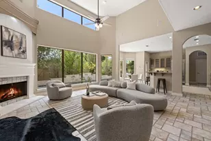 5 Tiburon Ct, The Hills, TX 78738 - Photo 2