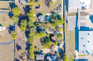 162 Mendoza Ln, Buda, TX 78610 - Photo 10