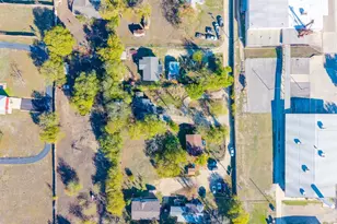 162 Mendoza Ln, Buda, TX 78610 - Photo 10