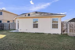 180 Eagle Dr, Luling, TX 78648 - Photo 26