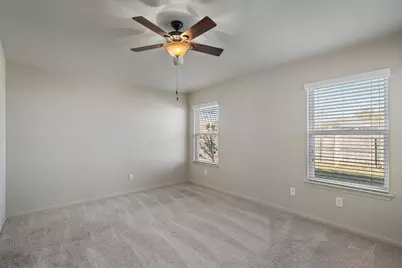 180 Eagle Drive, Luling, TX 78648 - Photo 12