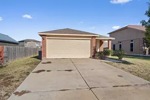 180 Eagle Dr, Luling, TX 78648 - Photo 2