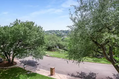 4028 Walnut Clay Drive, Austin, TX 78731 - Photo 2