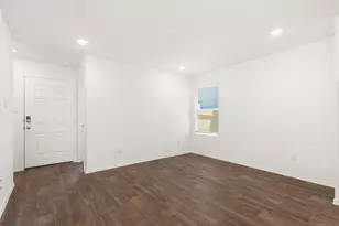 2038 Zephyr Lily, San Antonio, TX 78221 - Photo 6