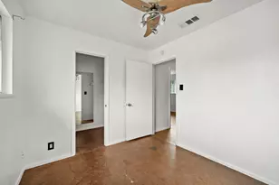 903 Aurora Cir, Austin, TX 78757 - Photo 16