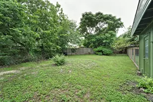903 Aurora Cir, Austin, TX 78757 - Photo 18