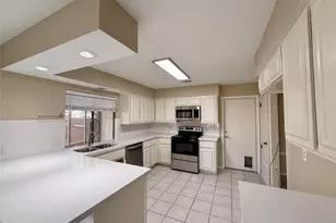 9510 Newberry Dr, Austin, TX 78729 - Photo 4