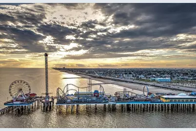 2710 Avenue P 1/2, Galveston, TX 77550 - Photo 36