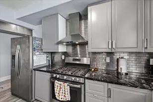 2710 Ave P 1/2, Galveston, TX 77550 - Photo 8