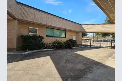 1225 N Avenue C, Elgin, TX 78621 - Photo 1