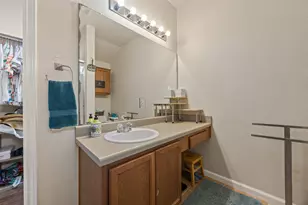 120 Holland St, Hutto, TX 78634 - Photo 18