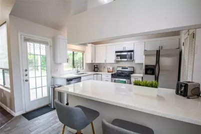 2108 Warfield Way, Austin, TX 78728 - Photo 10