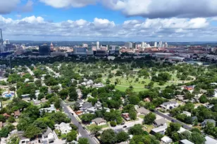 1704 E 13th St, Austin, TX 78702 - Photo 36