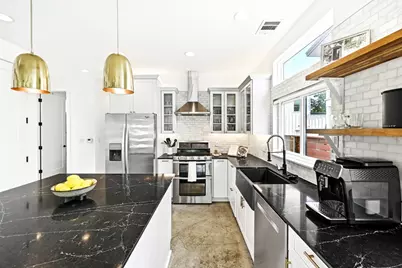 1704 E 13th Street #B, Austin, TX 78702 - Photo 16