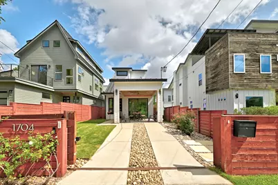 1704 E 13th Street #B, Austin, TX 78702 - Photo 2