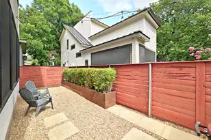 1704 E 13th St, Austin, TX 78702 - Photo 34