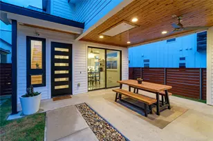 1704 E 13th St, Austin, TX 78702 - Photo 2